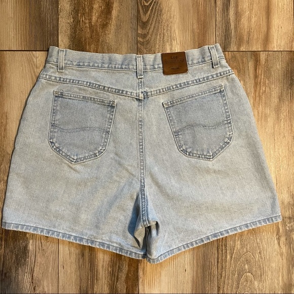 90's Lee High Waisted Distressed Jean Shorts - Picture 4 of 8